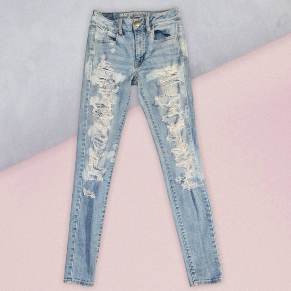 American Eagle Outfitters Denim - American eagle ripped jeans size 2 ❤️